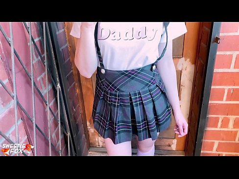 ❤️ Školačka jí hluboce kouří péro a místo vyučování šuká. ️❌ Porno video u nás ﹏