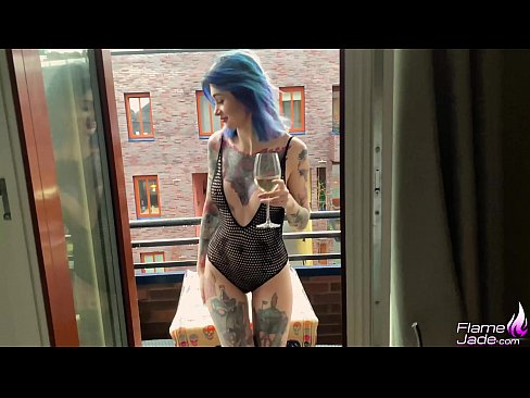 ❤️ Obrovská holka kouří s hltem a vášnivě šuká pod širým nebem ️❌ Porno video u nás ﹏